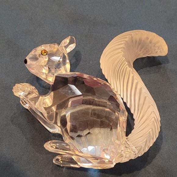 Swarovski Crystal Large Squirrel Jubilee Edition (Tail repaired) - Picture 5 of 6